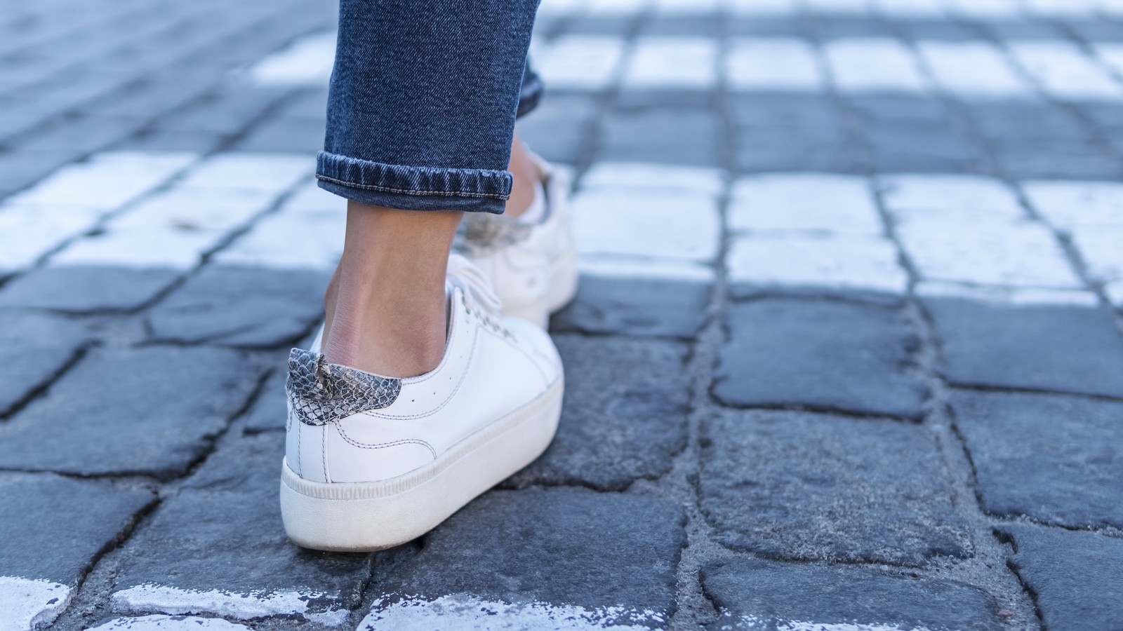 Sneaker