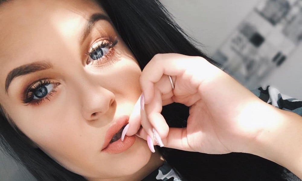 STARS 240 Dagi Bee BILD Instagram