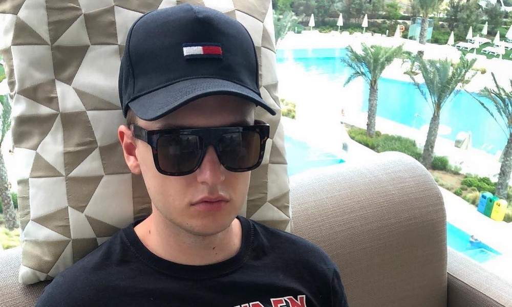 STARS 405 Hustensaft Jüngling BILD instagram