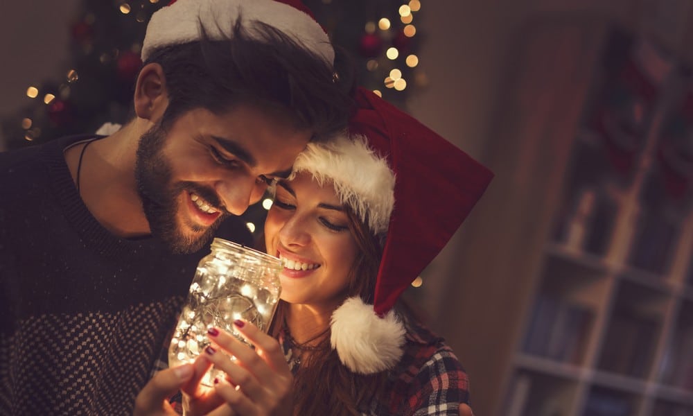 St 153 Paar Weihnachten BILD iStock
