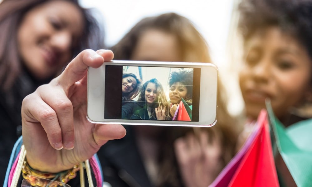 St 93 Selfie BILD iStock