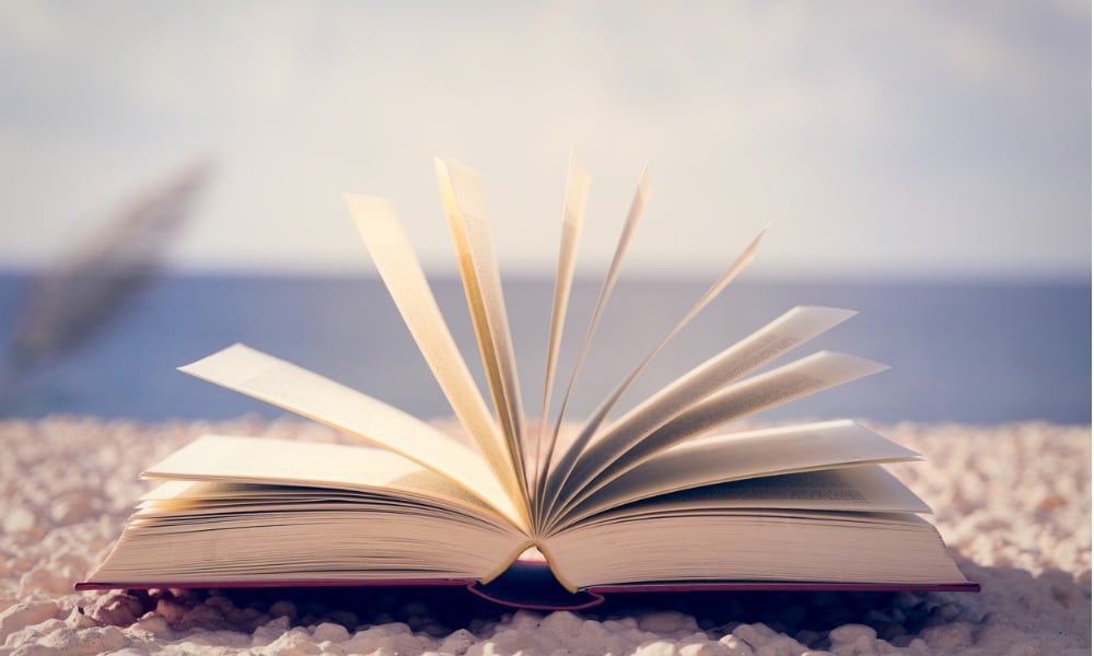 open book picture id869402250