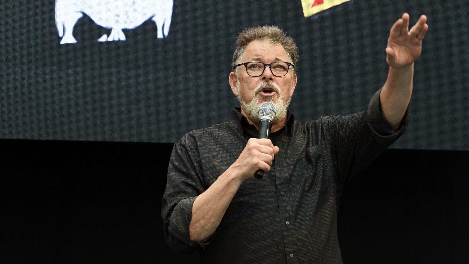 Jonathan Frakes