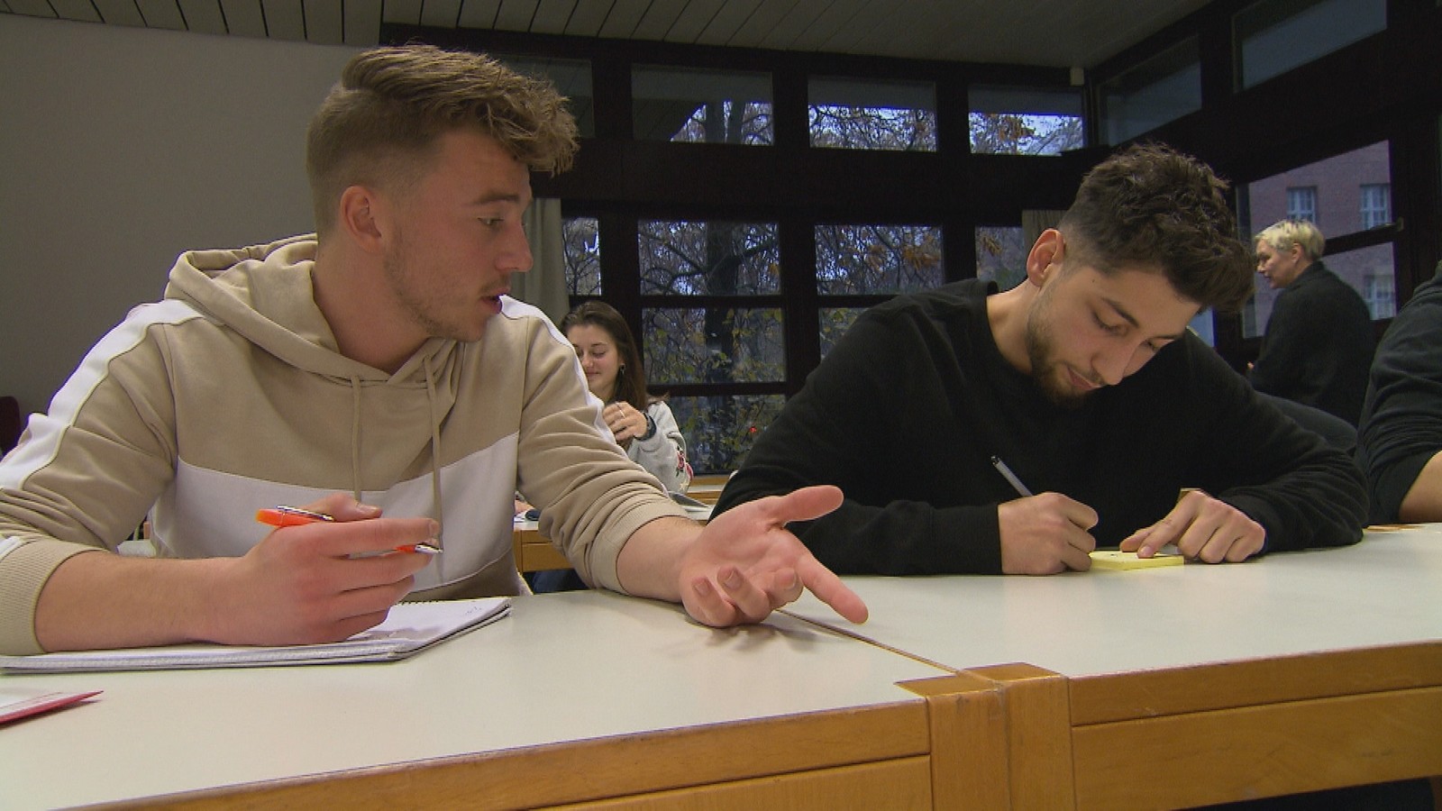 Connor bei "Berlin - Tag & Nacht"