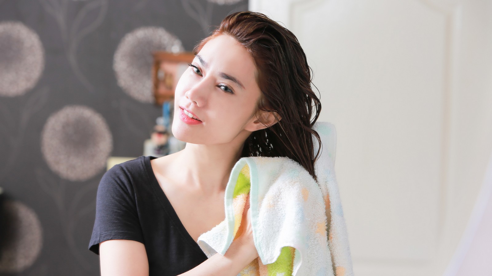 Das passiert, wenn du mit nassen Haaren ins Bett gehst! 72 Haare waschen