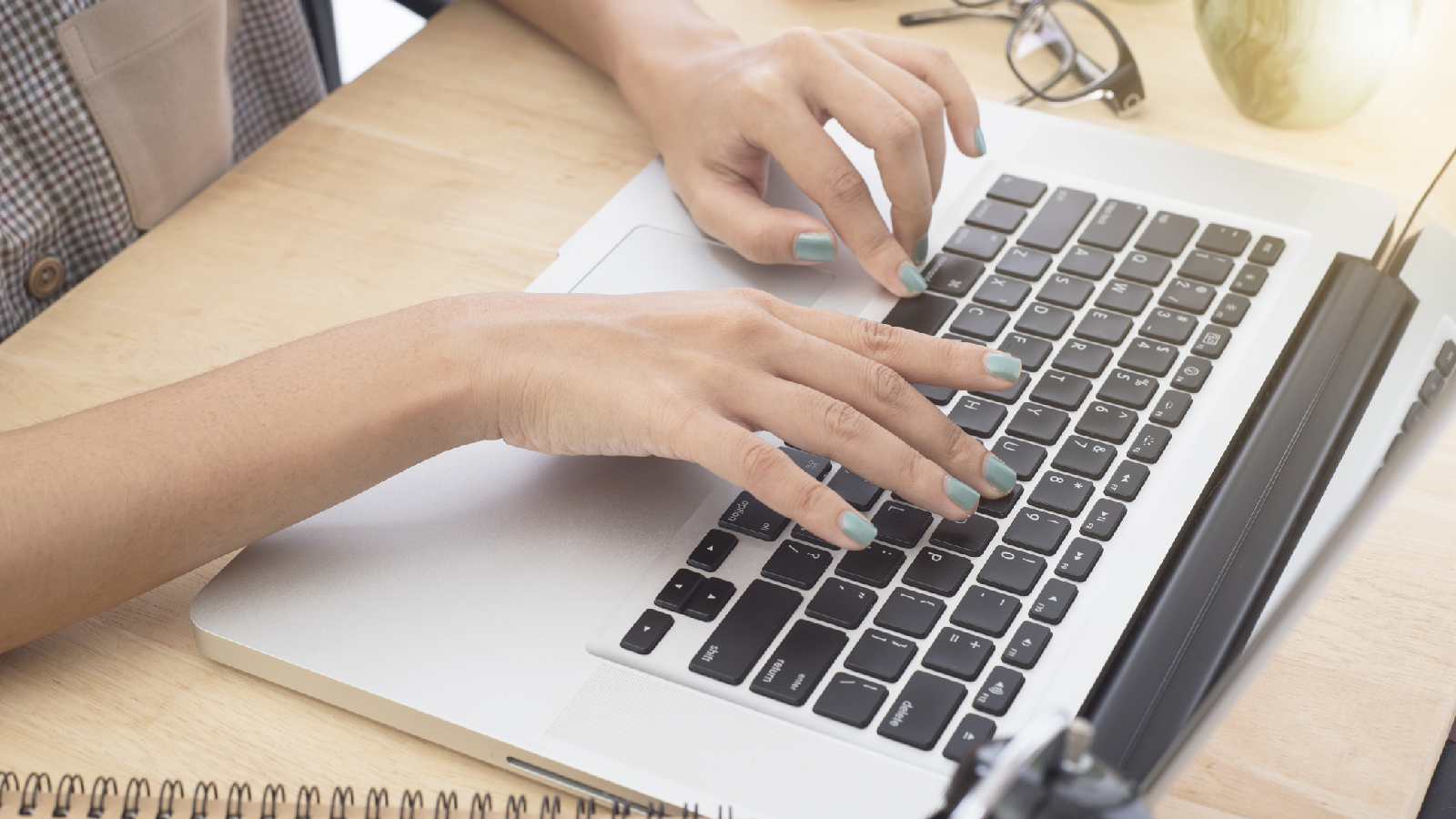 PC und Laptop: So bekommst du deine Tastatur keimfrei 72 So reinigst du deine Tastatur richtig