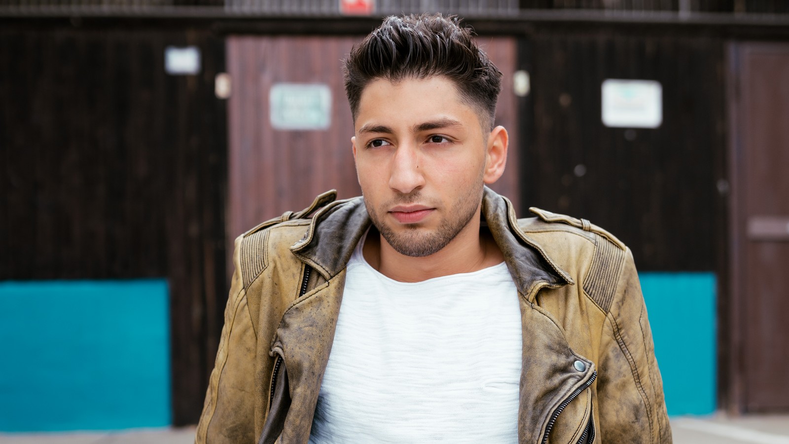 Adonis Jovanovic) alias Dean bei "Berlin - Tag & Nacht"