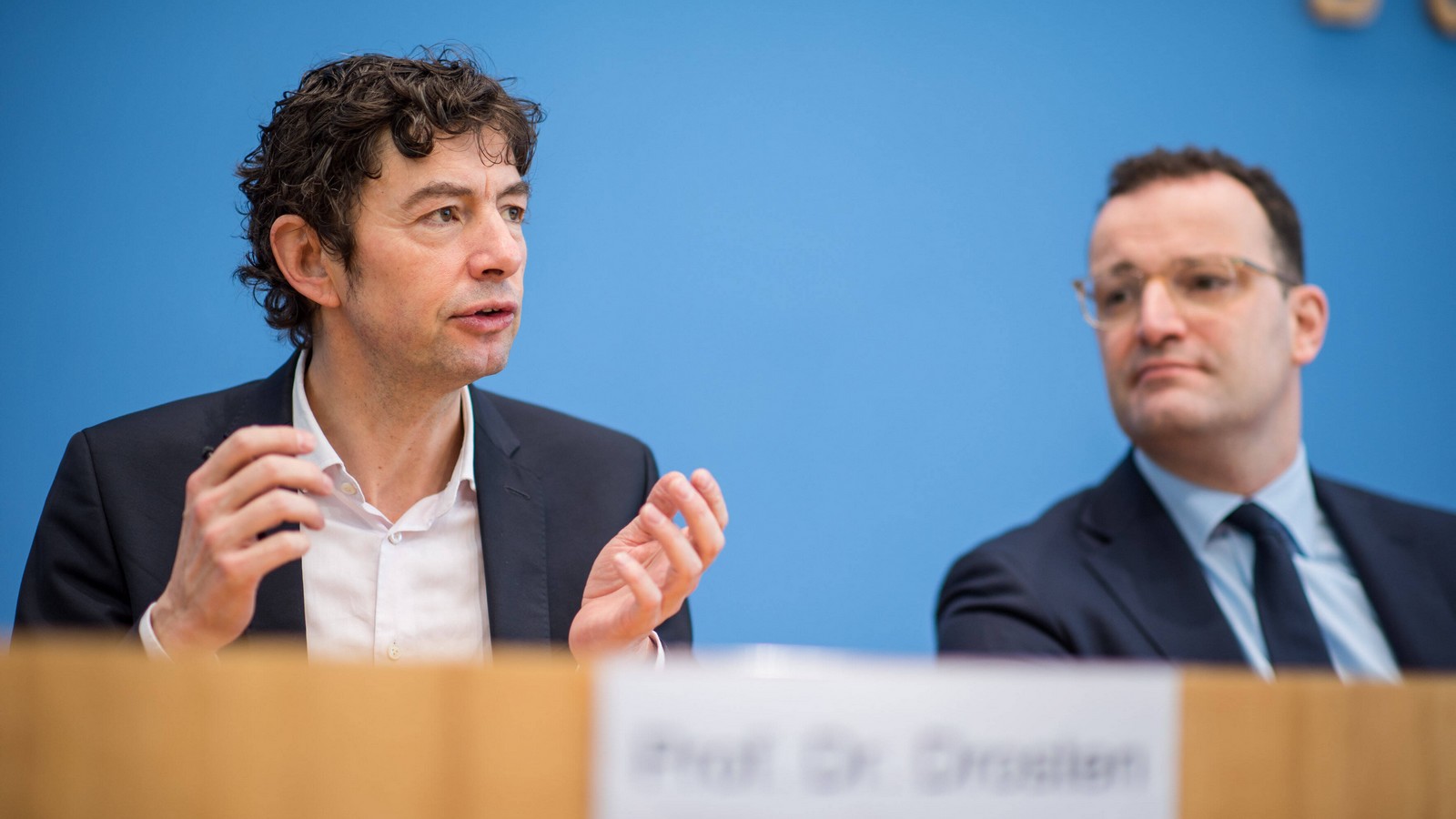 Studie enthüllt: Corona ist tödlicher als die Grippe! 61 Dr. Christian Drosten