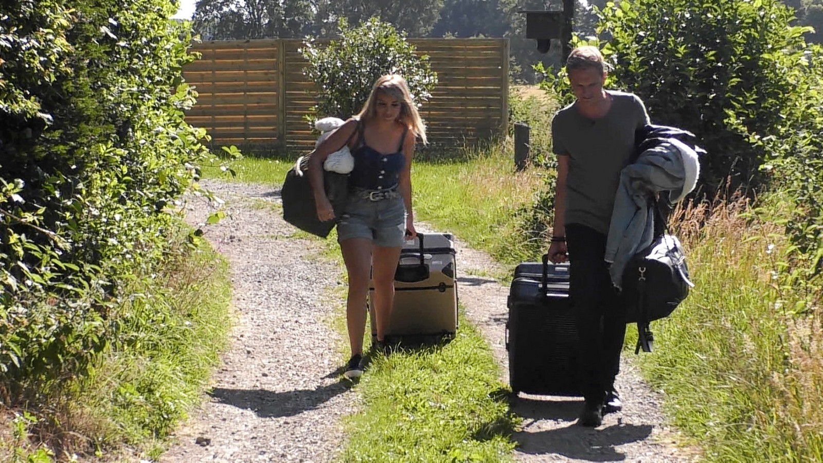 Sommerhaus-Unfall: Tim Sandt wird noch immer behandelt! 72 Annemarie Eilfeld und Tim Sandt im "Sommerhaus der Stars"