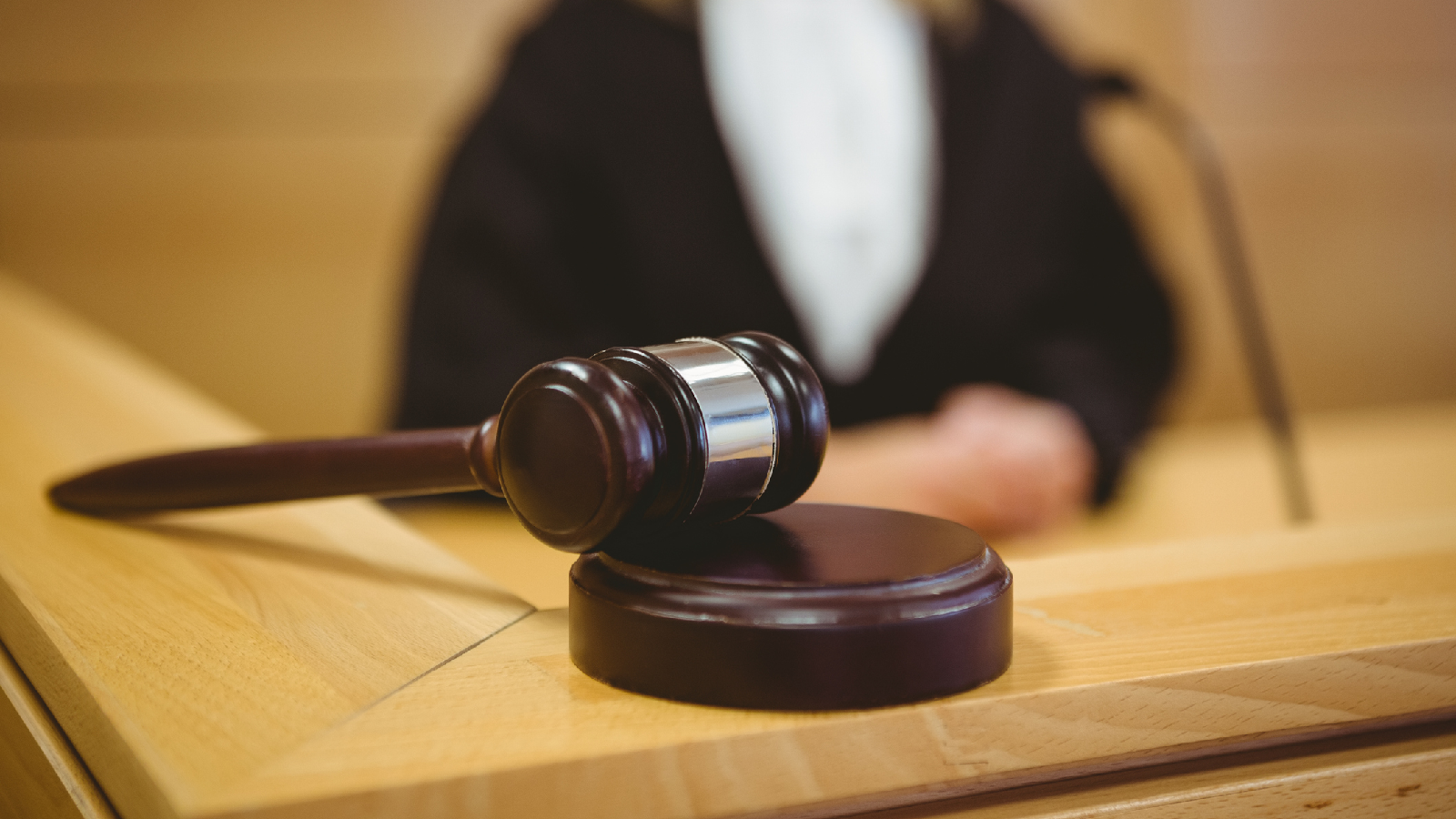 Bei Seitensprung: Sohn wird erstochen als er Mutter erwischte 72 Mutter ersticht Sohn