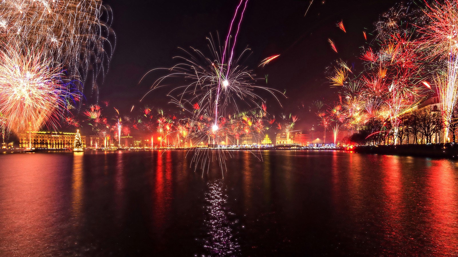 Corona: Fällt nun auch Silvester aus? 72 Feuerwerk zu Silvester