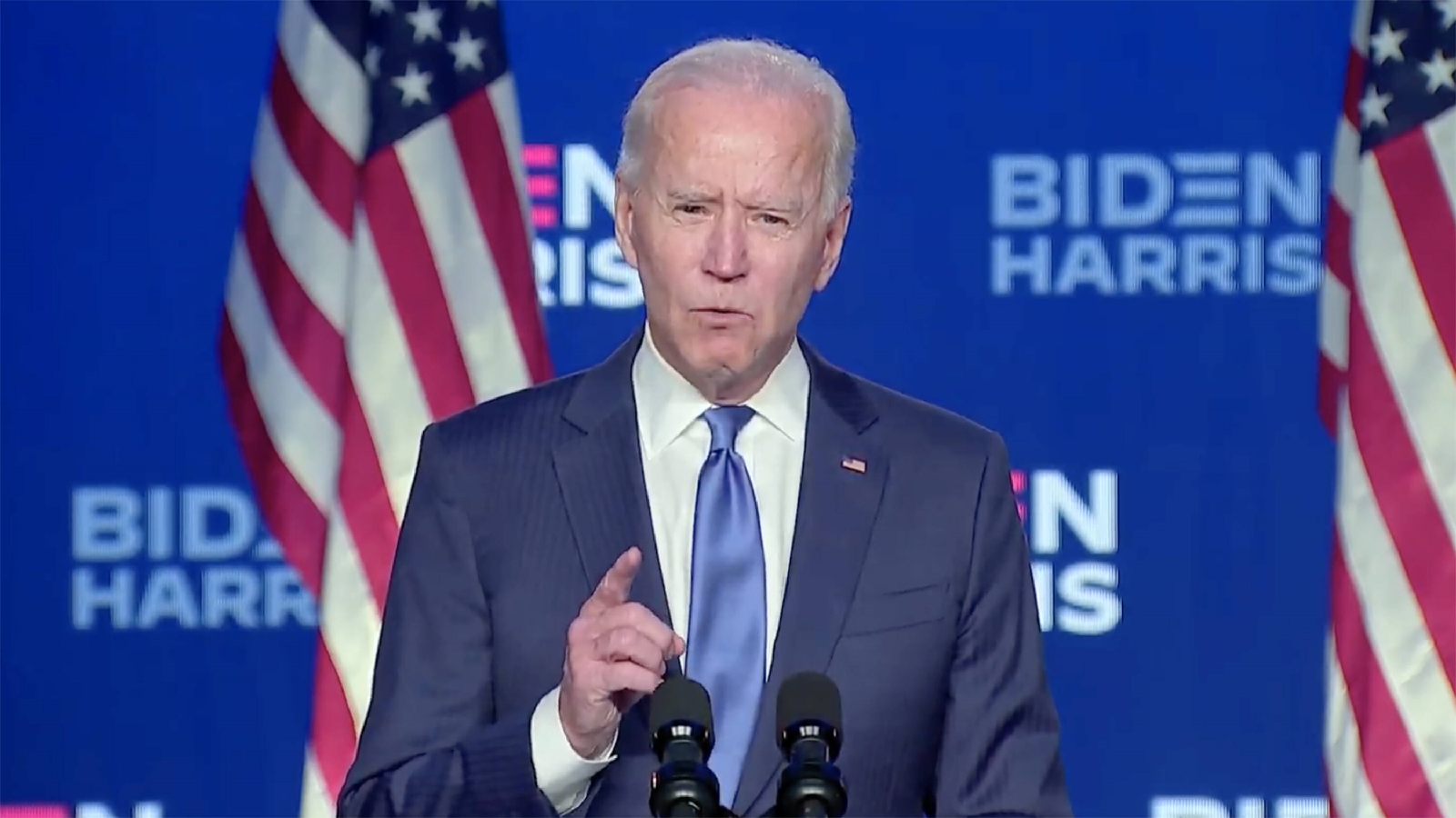 Joe Biden blickt auf Corona