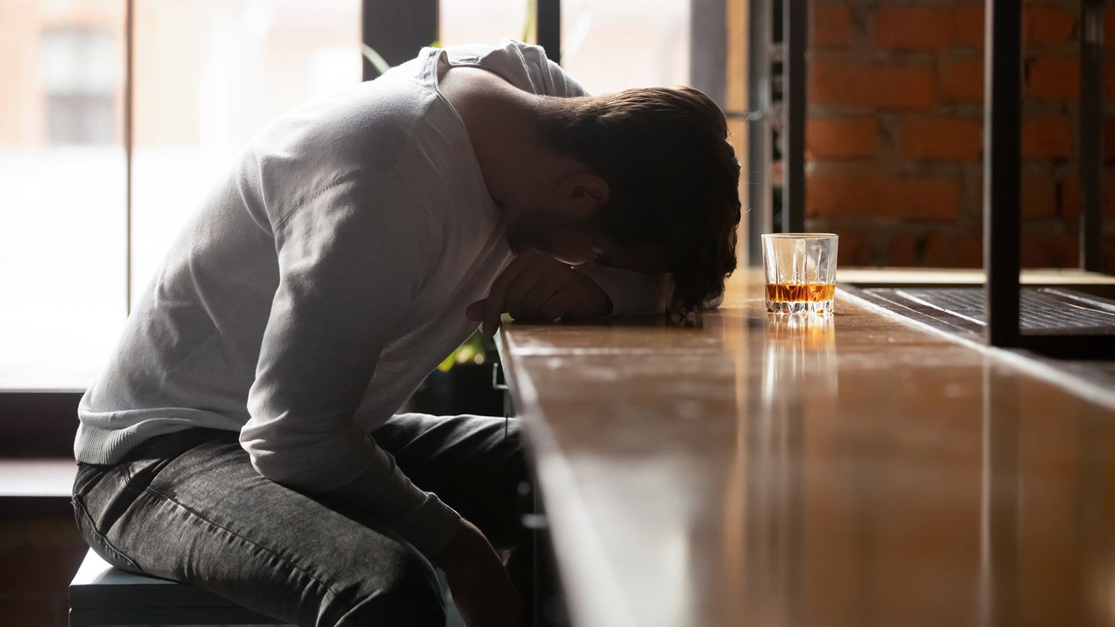 Alkoholabbau beschleunigen - geht das? 72 iStock 1199696897