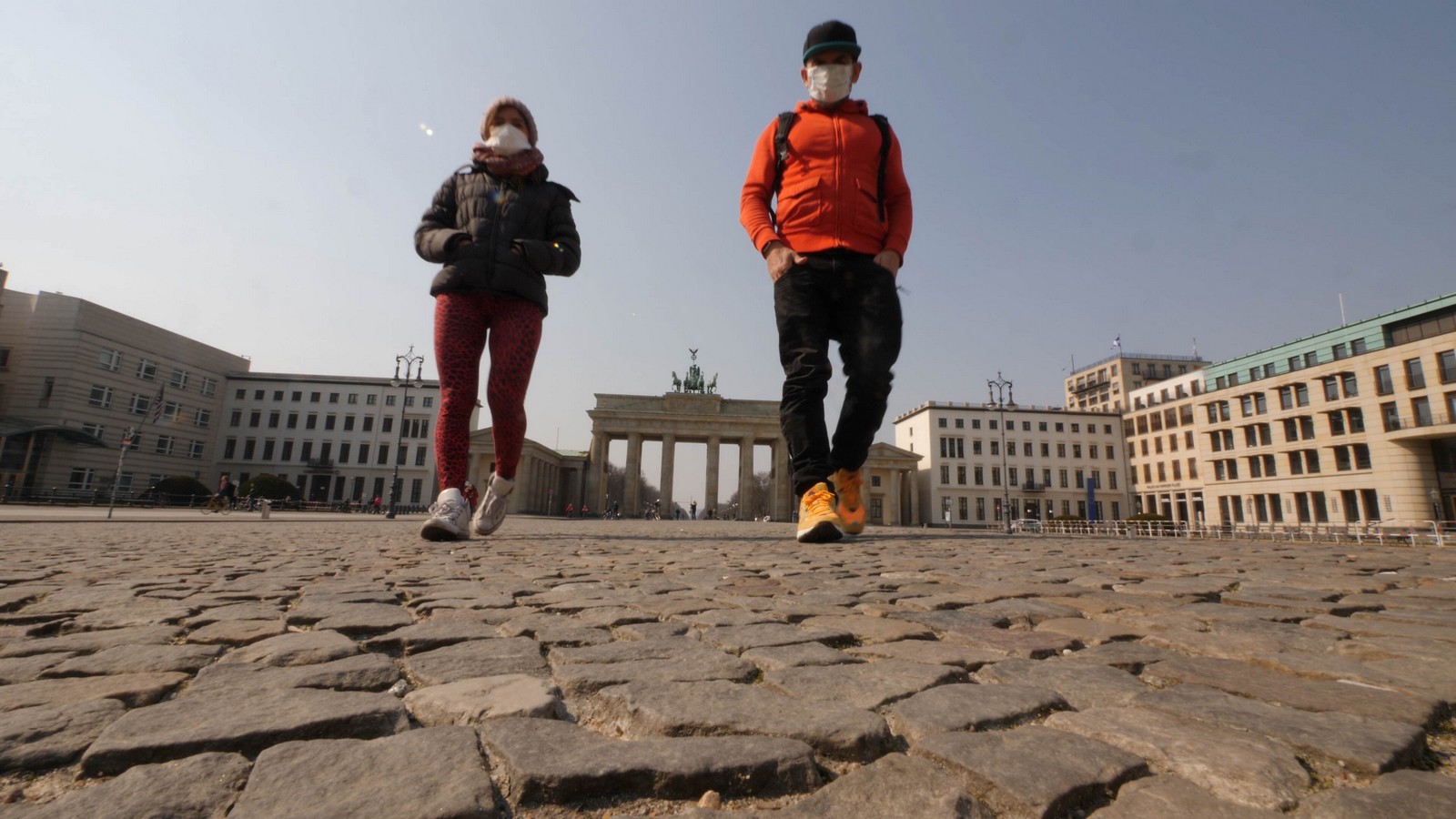 Corona: Erster Politiker fordert kompletten Lockdown! 72 Berlin im Lockdown
