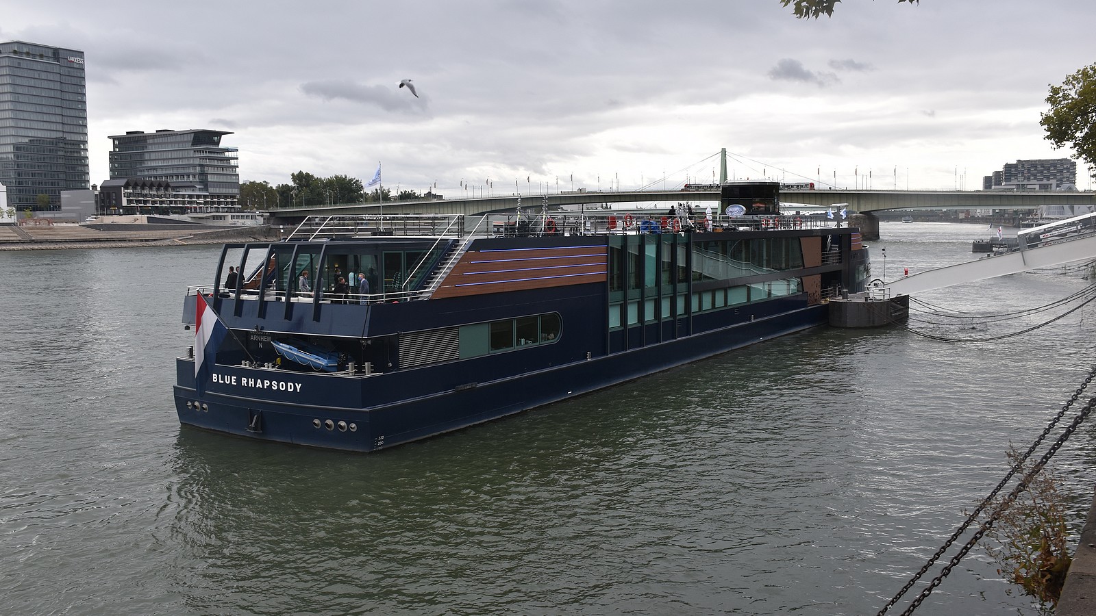 DSDS 2021: Exklusive Einblicke! KUKKSI besucht die Blue Rhapsody 74 DSDS-Schiff "Blue Rhapsody"