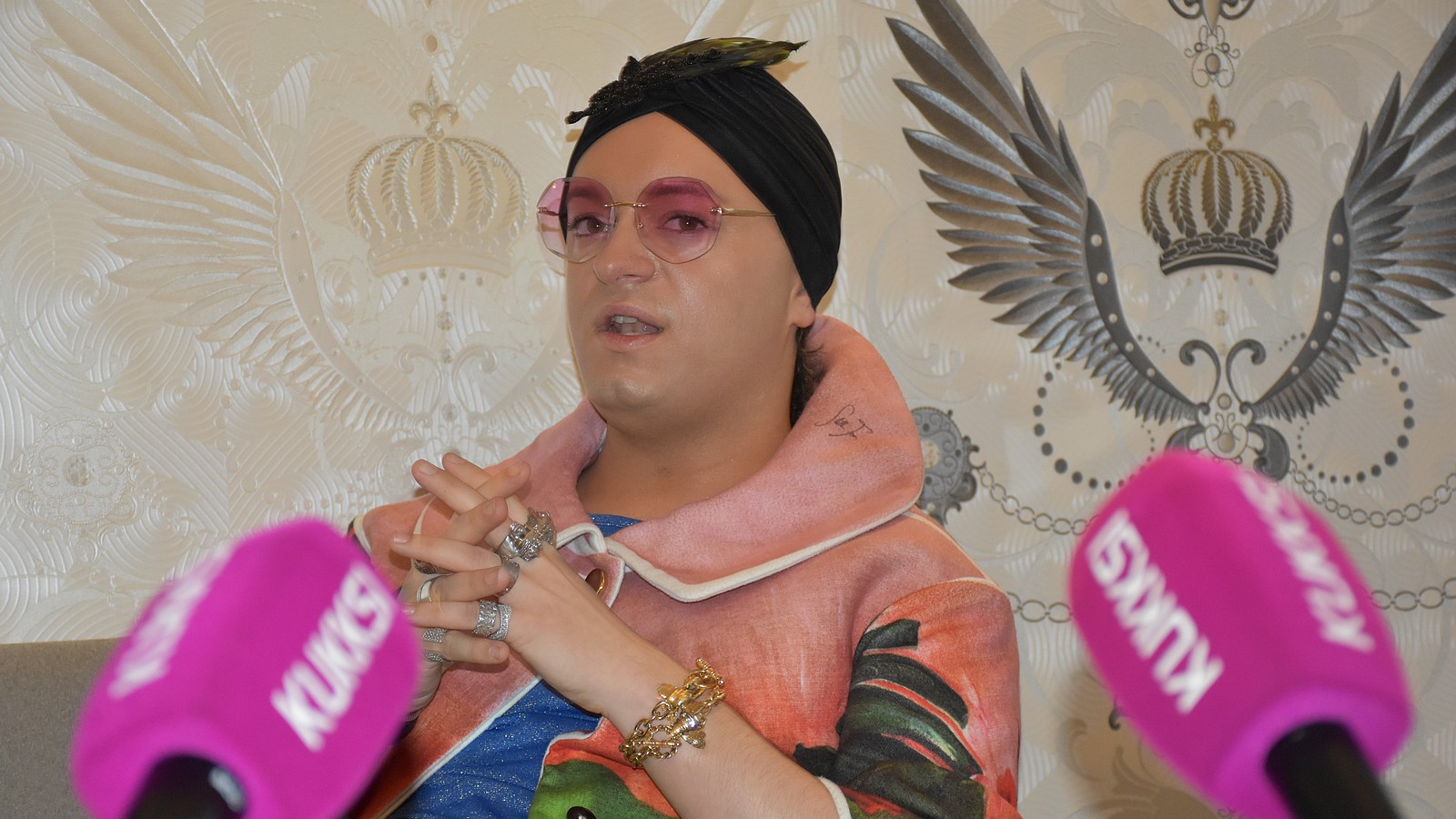 KUKKSI-Interview mit Julian F.M. Stoeckel