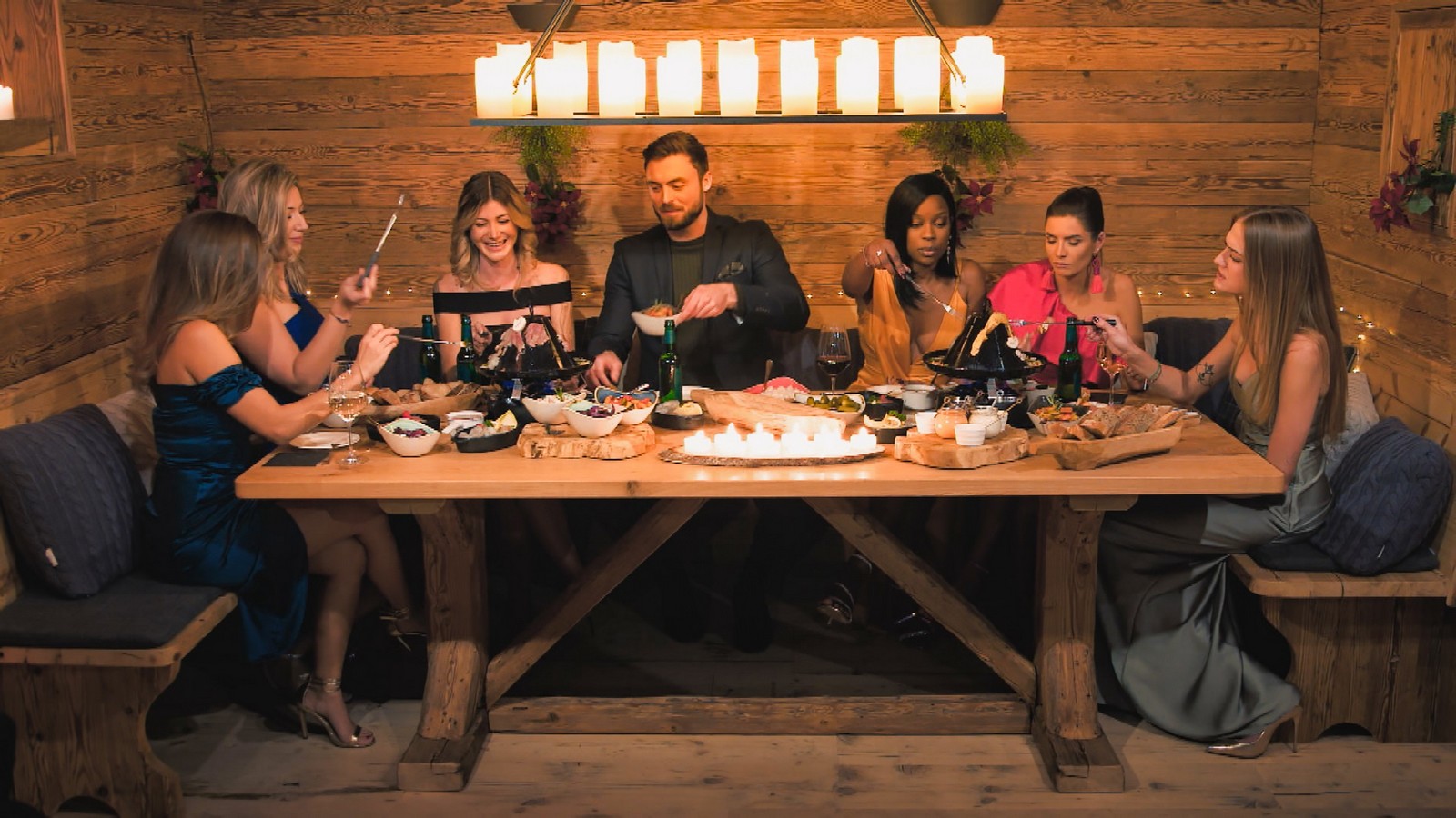 Bachelor 2021: Wer ist raus? Diese Girls fliegen in Folge 7! 73 "Der Bachelor" 2021