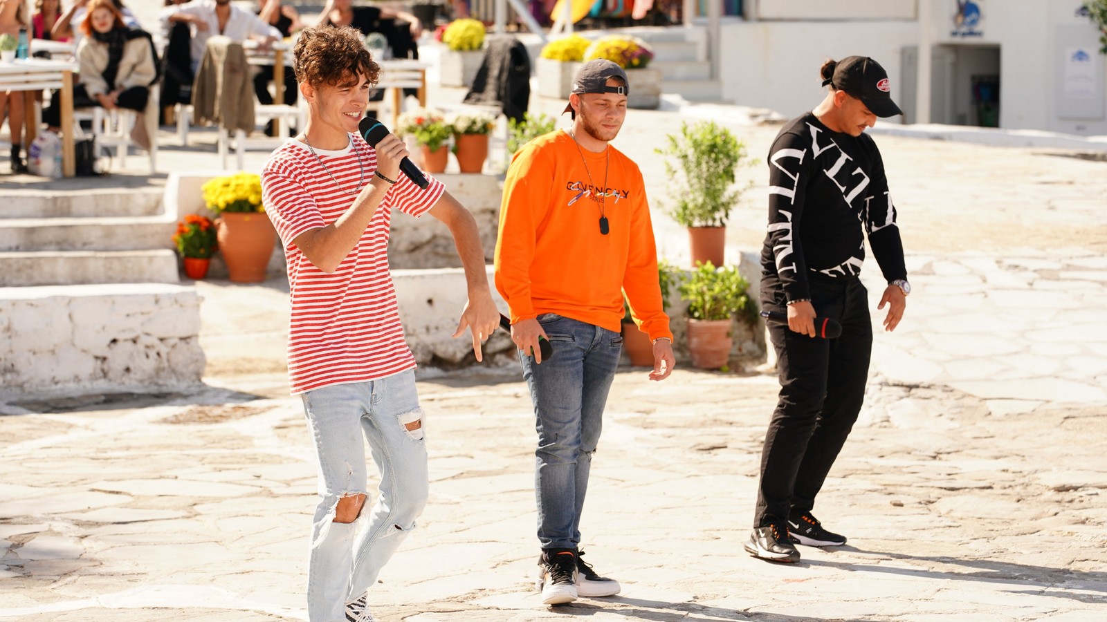DSDS 2021: Mega-Drama beim Recall auf Mykonos! 72 Daniele Puccia, Bejtulla Lika und Enrico Juniku bei DSDS 2021