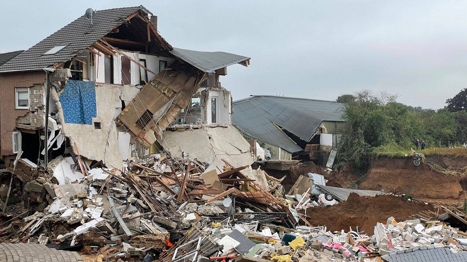 Flut-Katastrophe in Deutschland: So dramatisch ist die Situation! 61 Hochwasser in Erftstadt