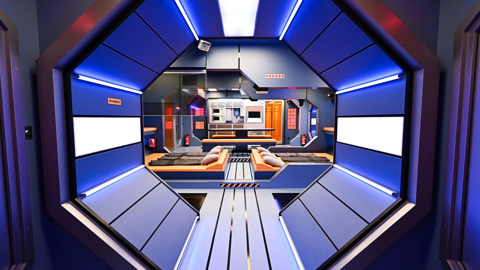 Promi Big Brother 2021: Erste Fotos aus dem Weltall 61 Die Raumstation bei "Promi Big Brother"