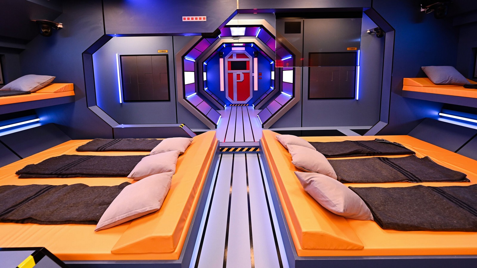 Promi Big Brother 2021: Erste Fotos aus dem Weltall 75 Die Raumstation bei "Promi Big Brother"