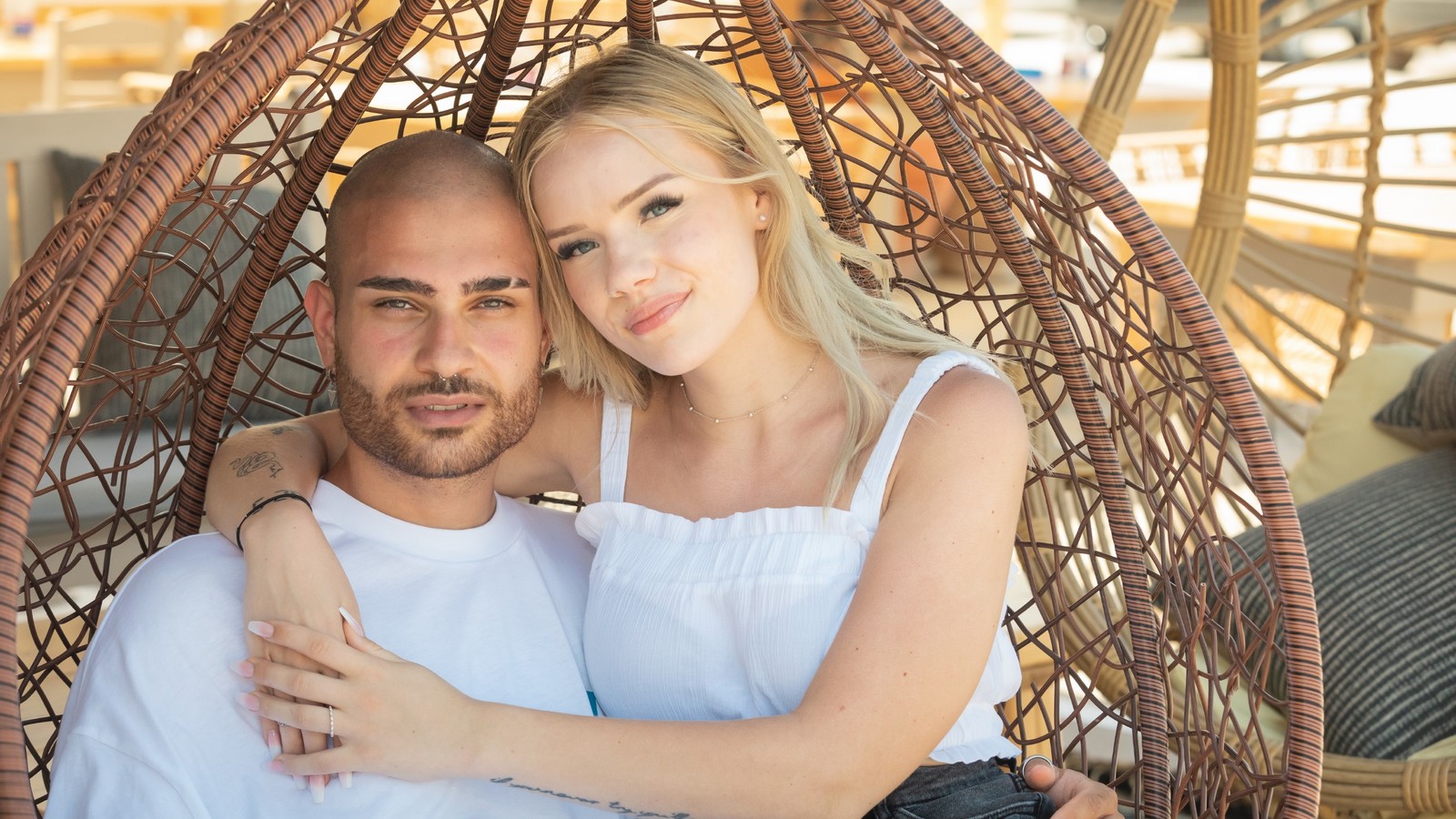 Jessi und Abdu bei "Temptation Island"