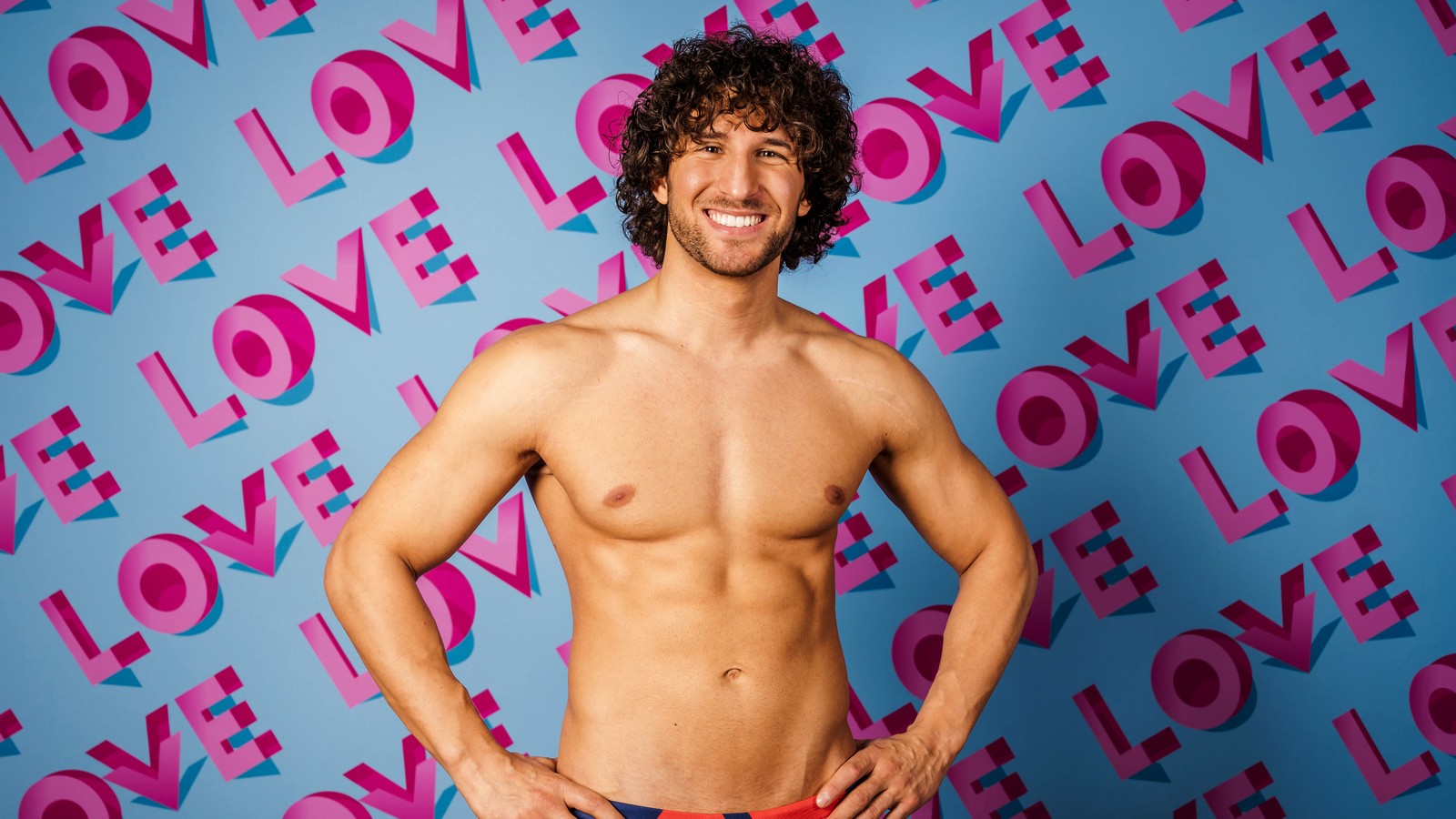 Love Island 2022: Das sind die Islander! 72 "Love Island"-Kandidat Adriano