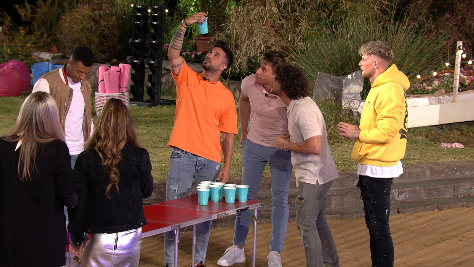 Show 10 von "Love Island"