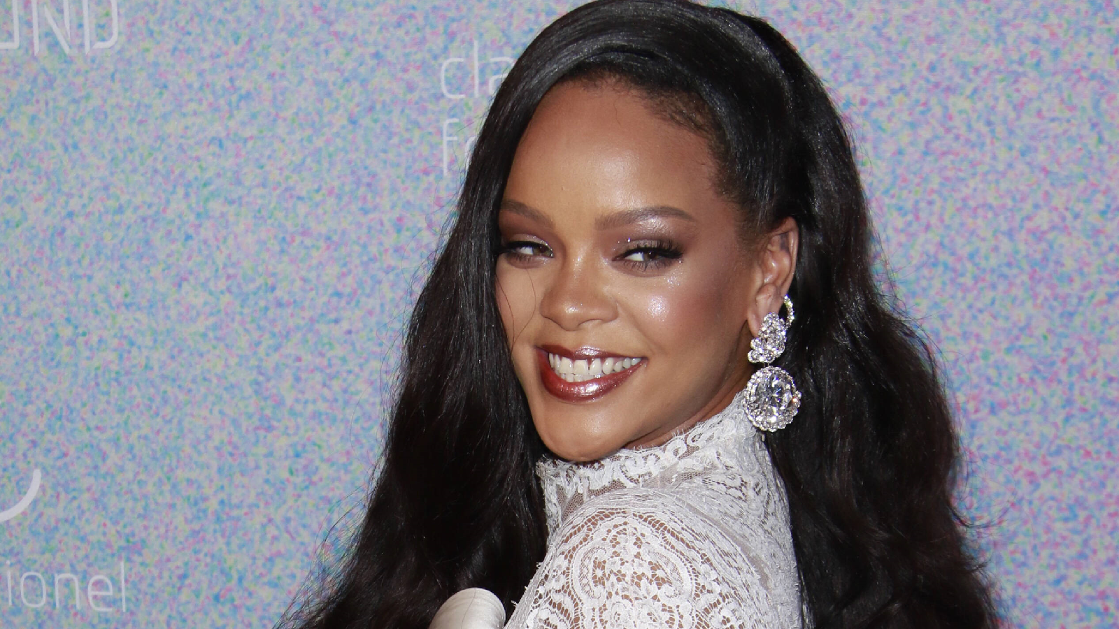 Rihanna spricht über Schwangerschaft