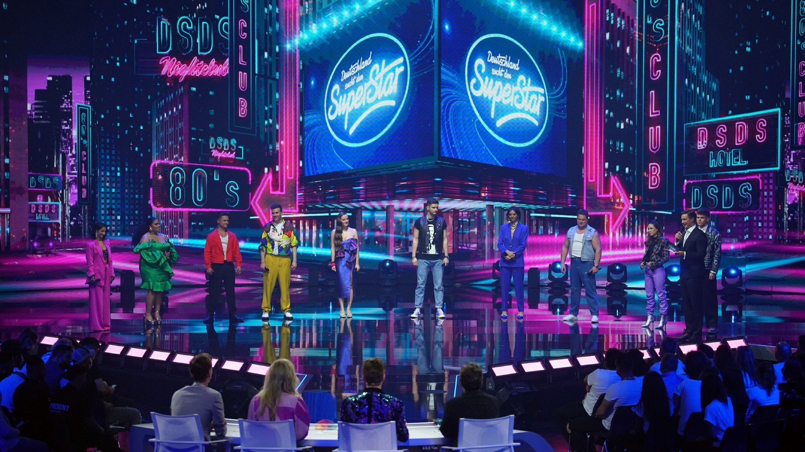 KUKKSI-Reporter seit 15 Jahren vor Ort: Das passiert hinter den DSDS-Kulissen! 72 Erste Live-Show von DSDS 2022