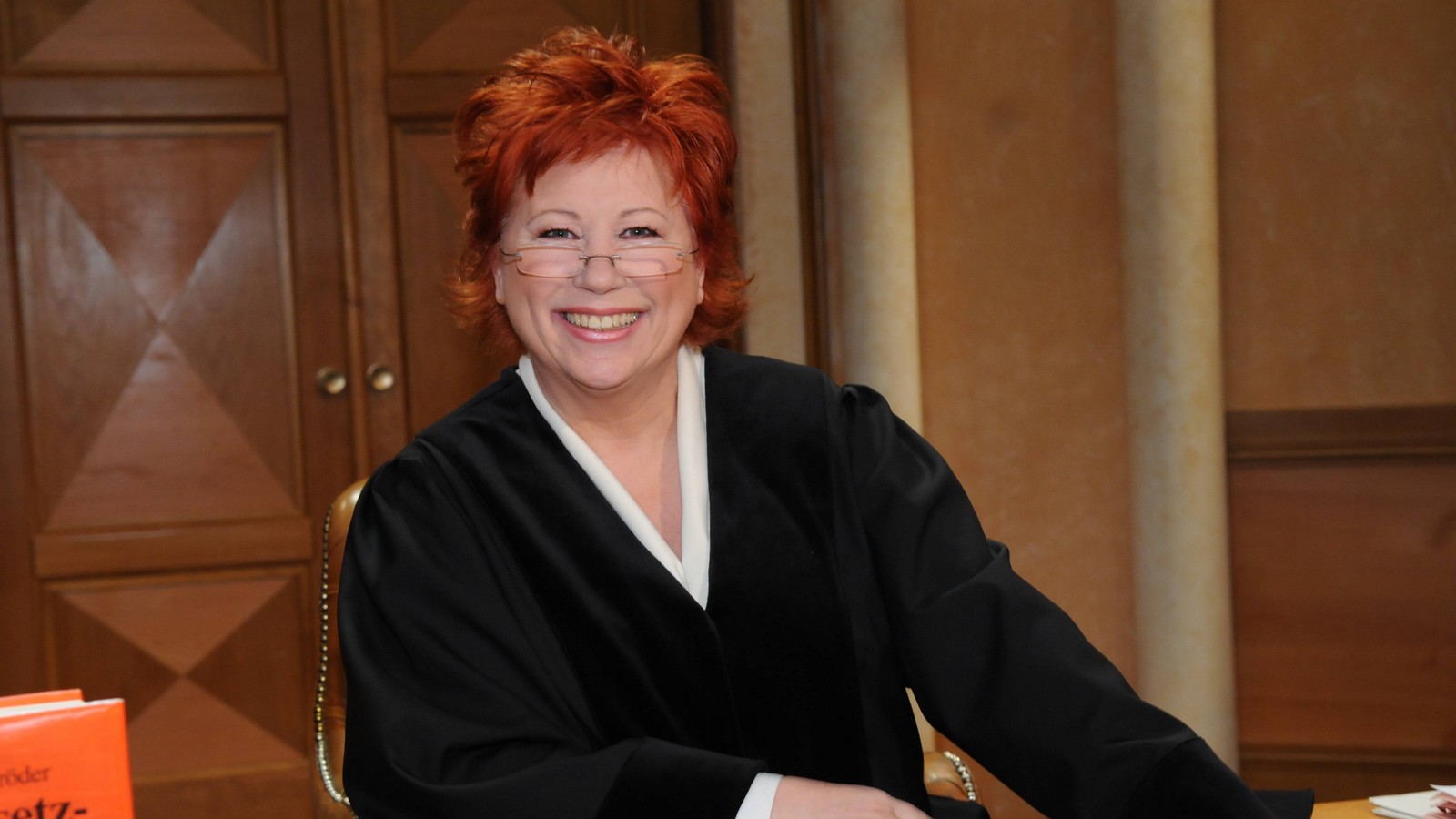 Irre Überraschung: RTL holt Kult-Star ins TV zurück! 72 Barbara Salesch