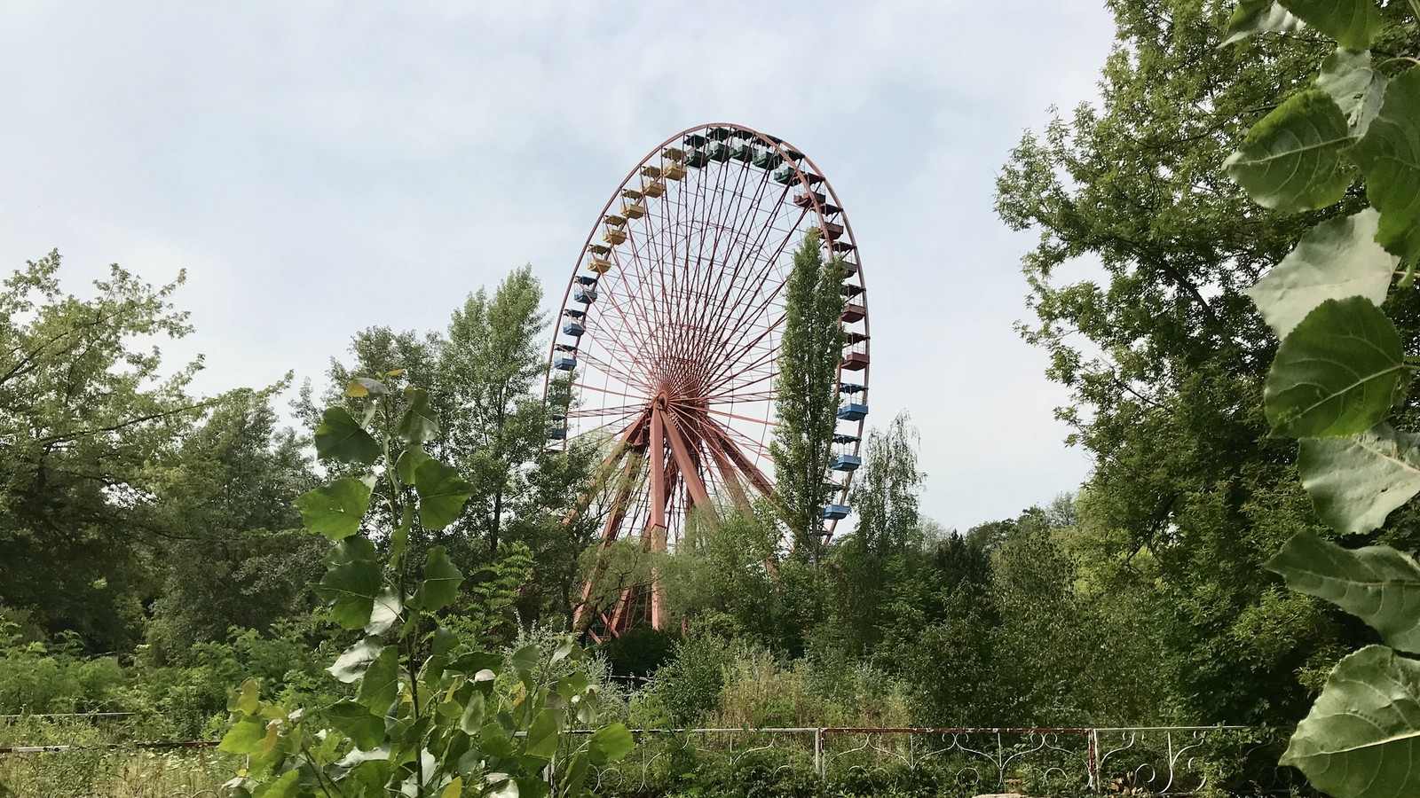 Lost Places: 7 verlassene Freizeitparks weltweit 72 Spreepark Berlin