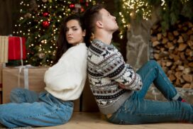 Weihnachten: Diese heikle Themen sollte man mit dem Partner vermeiden! 64 Weihnachten: Diese heikle Themen sollte man mit dem Partner vermeiden!