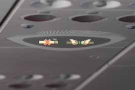 Trotz Rauchverbot: Darum gibt es noch immer Aschenbecher auf Flugzeug-Toiletten 63 Trotz Rauchverbot: Darum gibt es noch immer Aschenbecher auf Flugzeug-Toiletten