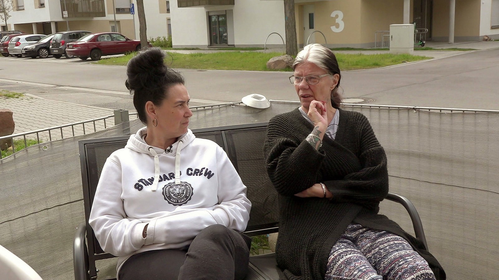 Ela und Beate bei "Hartz und herzlich"
