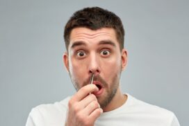 Experten warnen: Darum sollte man Nasenhaare nie ausreißen 68 Experten warnen: Darum sollte man Nasenhaare nie ausreißen