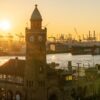 Landungsbrücken und Hafen in Hamburg