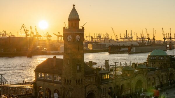 Landungsbrücken und Hafen in Hamburg