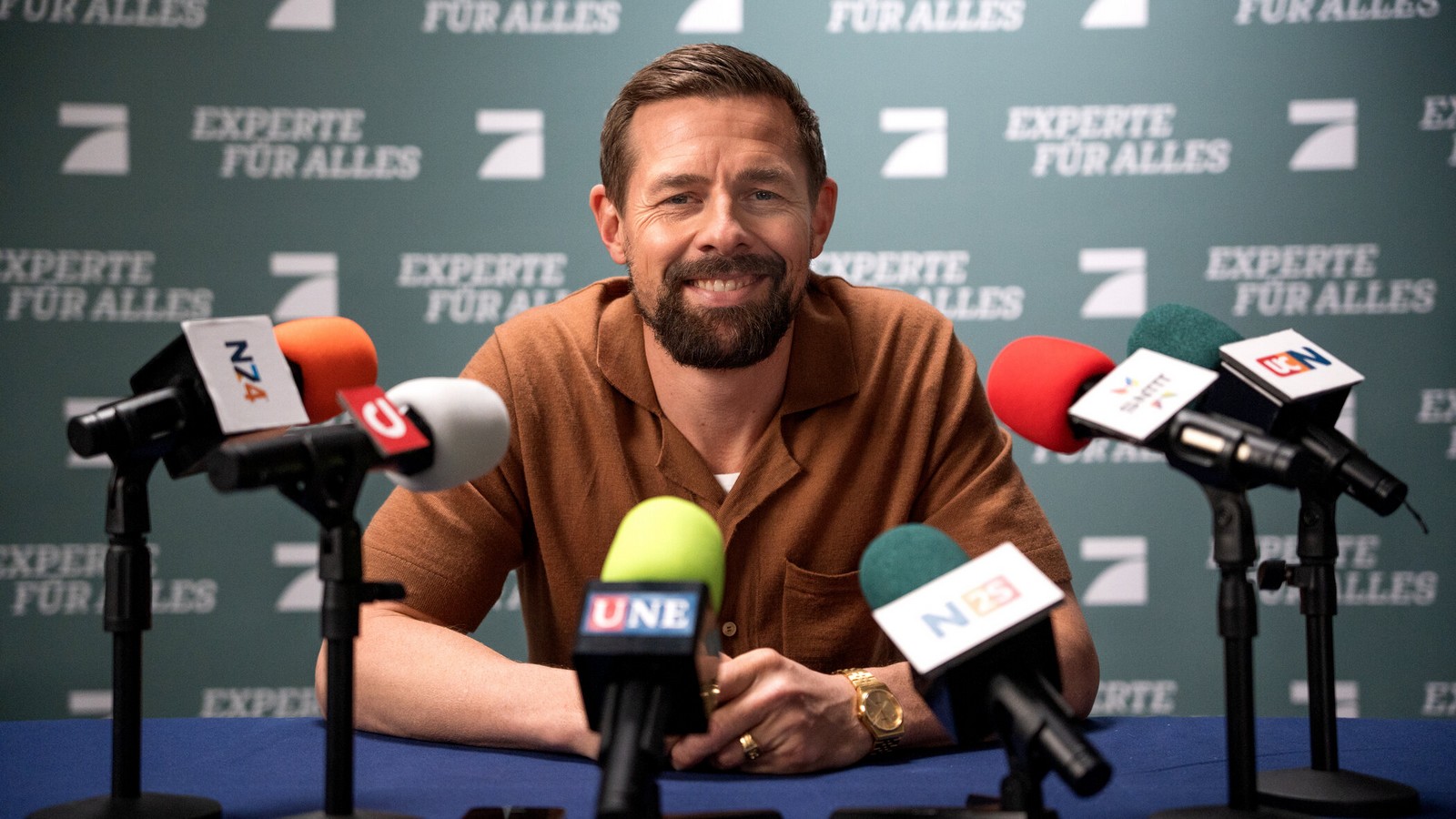 Klaas Heufer-Umlauf stichelt gegen RTL: "Die Kollegen von 'Stern TV' können sich als gef***t betrachten" 61 Klaas Heufer-Umlauf