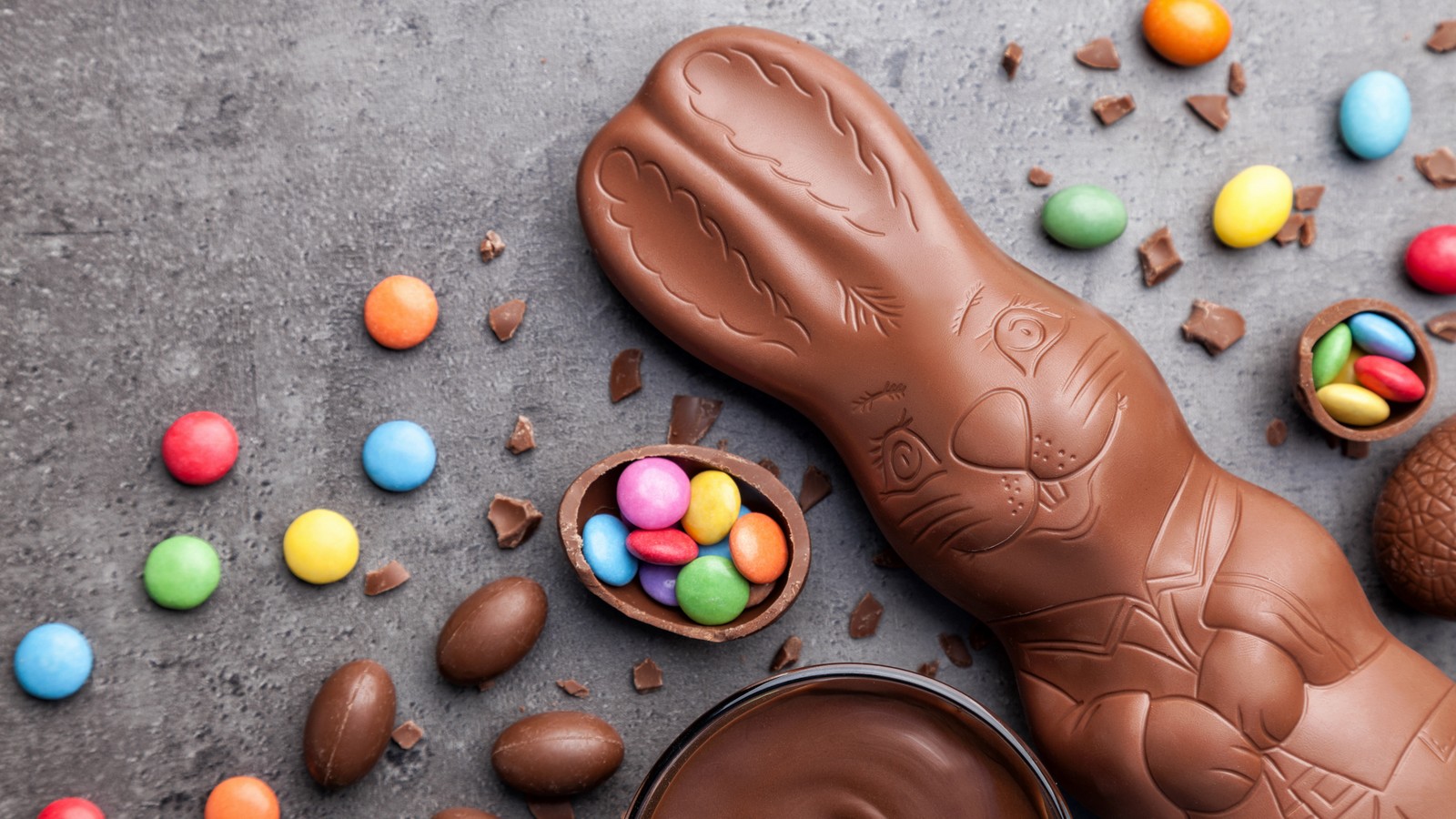 Dem Mythos auf der Spur: Werden Schoko-Nikoläuse wirklich zu Osterhasen? 61 Schoko-Osterhase