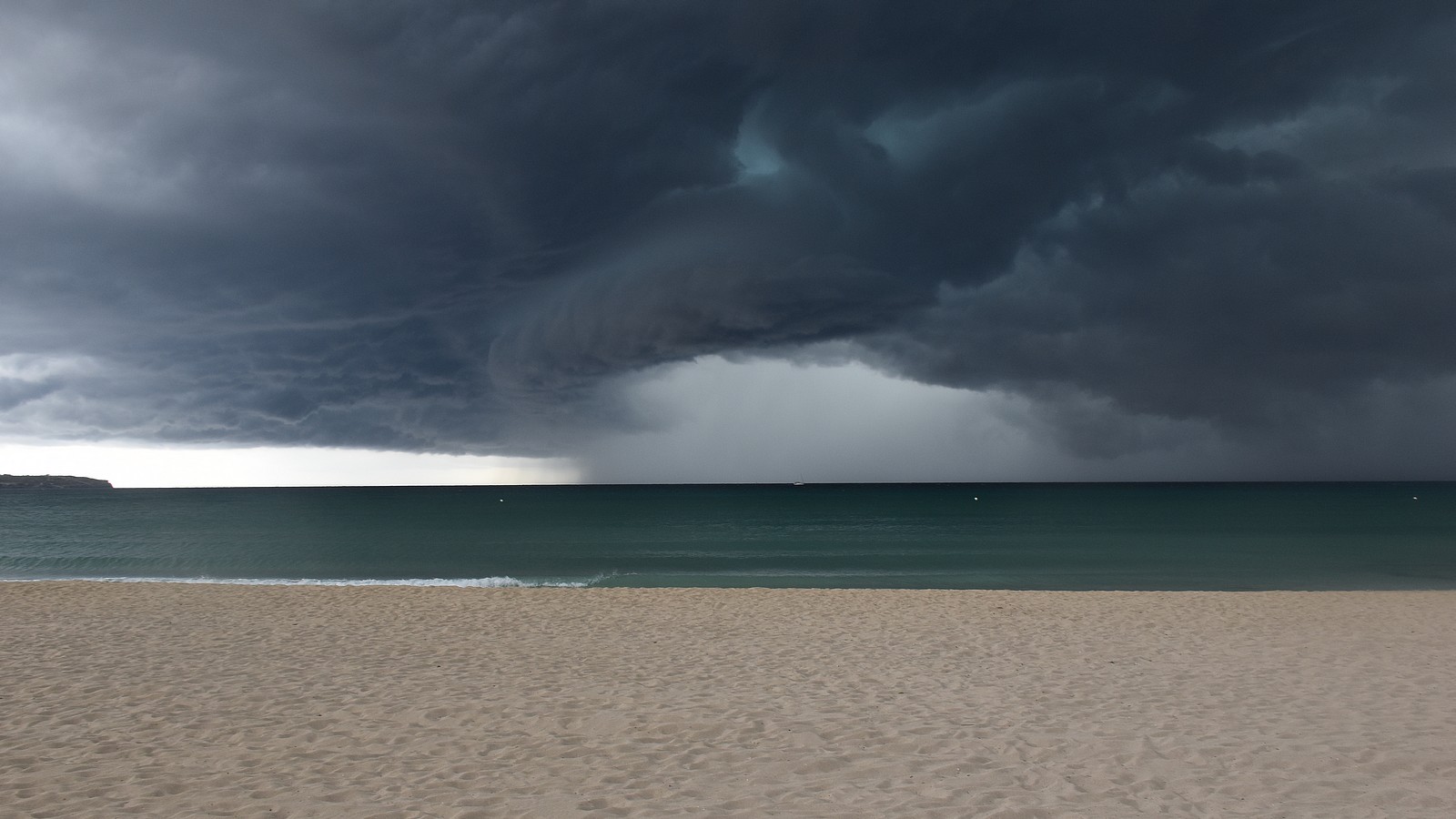 Windhose über Palma: Schweres Unwetter sorgt auf Mallorca für Chaos 61 Unwetter auf Mallorca