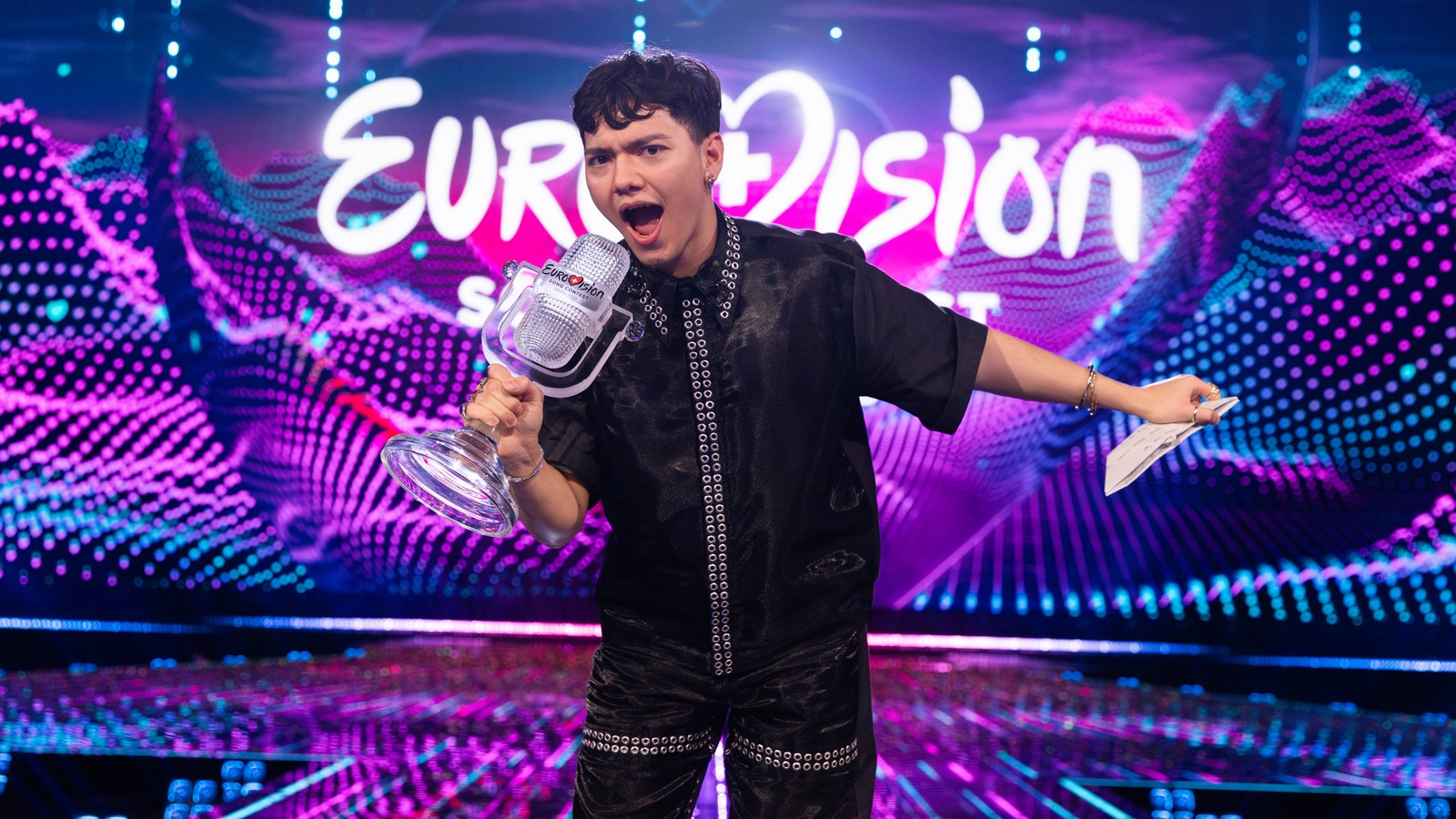 Geldsorgen direkt nach ESC-Sieg: Ist Österreich die Show zu teuer? 61 JJ aus Österreich beim ESC 2025
