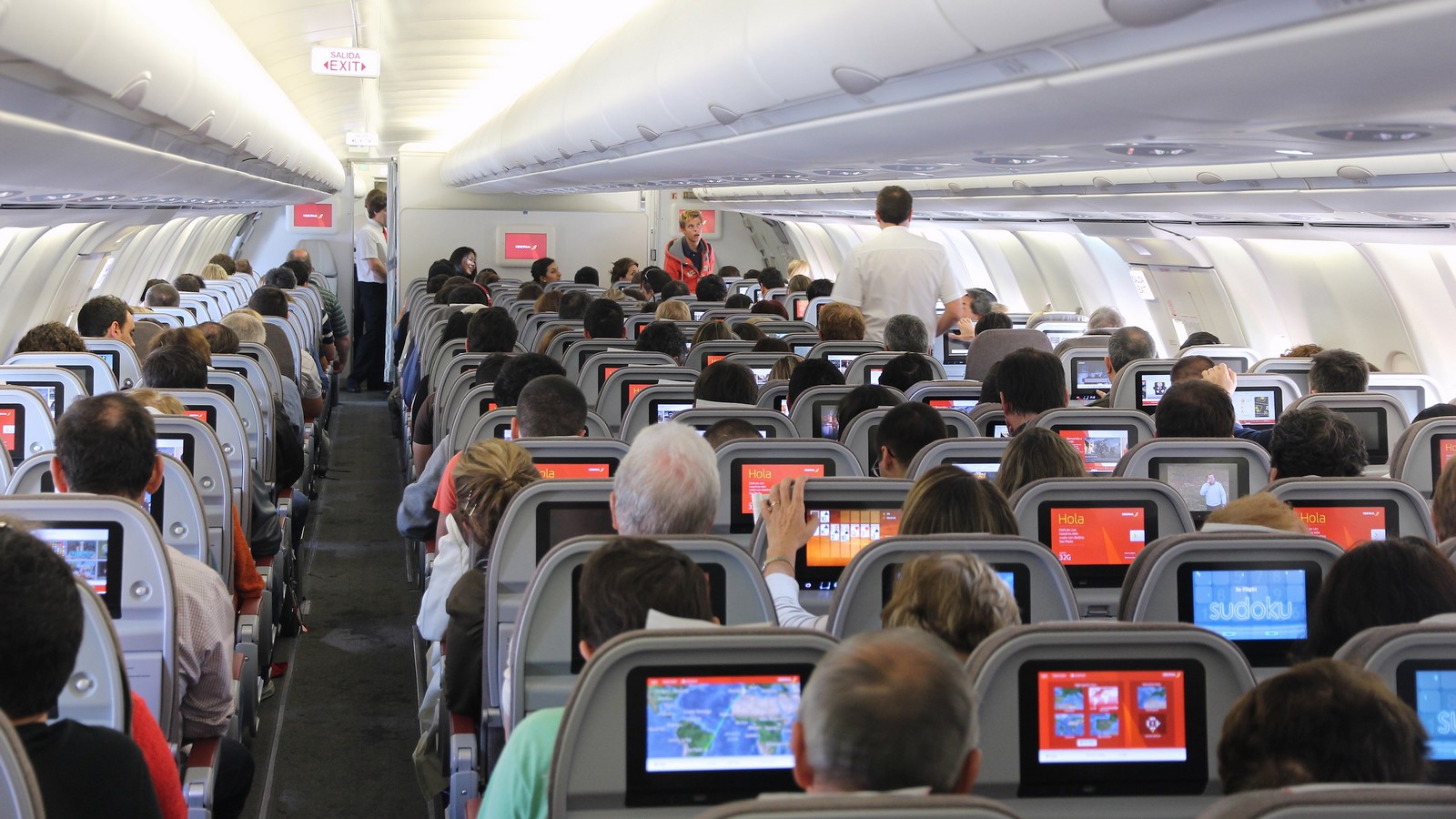 TikTok-Trick: Airlines warnen vor dieser Schlafposition im Flugzeug 61 Flugzeug