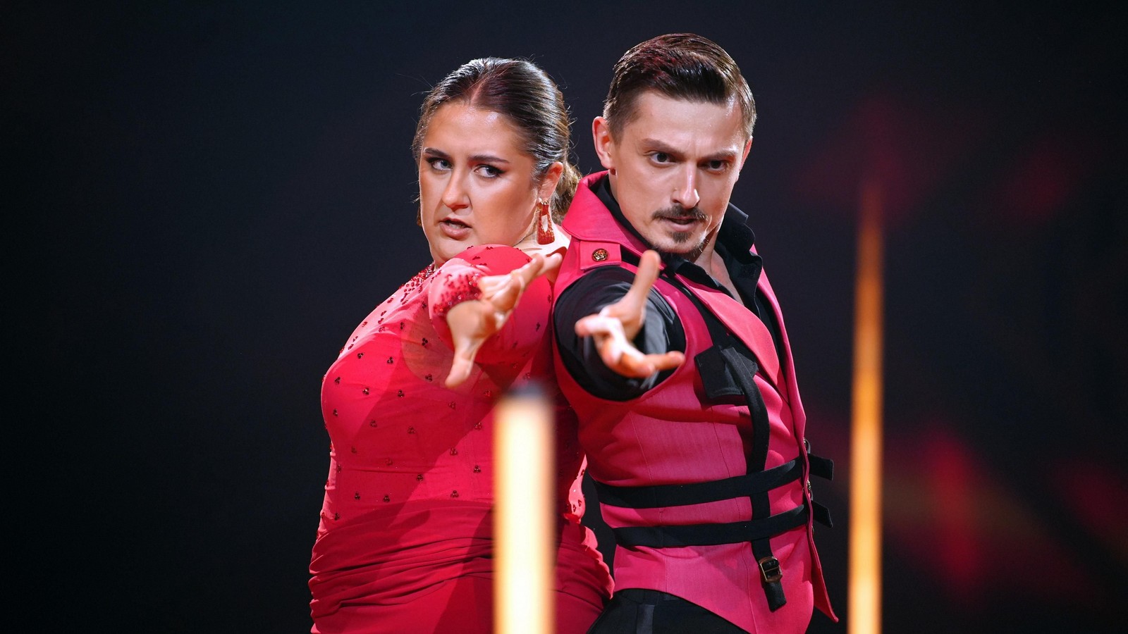 Nach "Let's Dance"-Aus: Mega-Job für Selfiesandra! 61 selfiesandra und Zsolt Sándor Cseke bei "Let's Dance"
