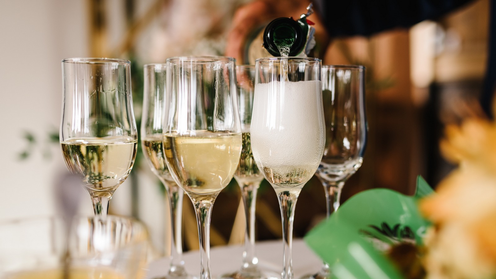 Diesen Fehler beim Prosecco trinken machen fast alle 61 Sekt
