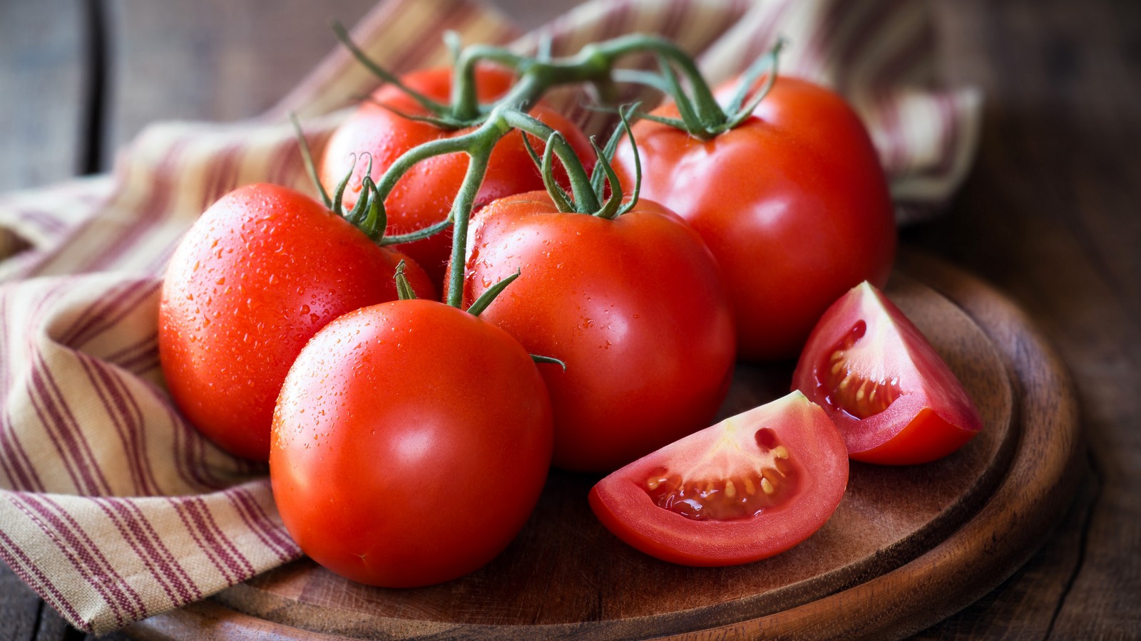 Teller oder Müll: Sind keimende Tomaten noch essbar? 61 Tomate