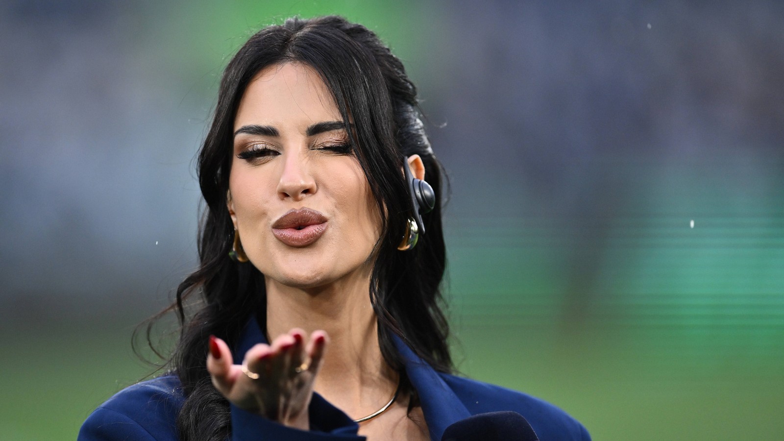 Nach Outfit-Kritik: DAZN-Moderatorin Eleonora Incardona bricht ihr Schweigen 61 Eleonora Incardona