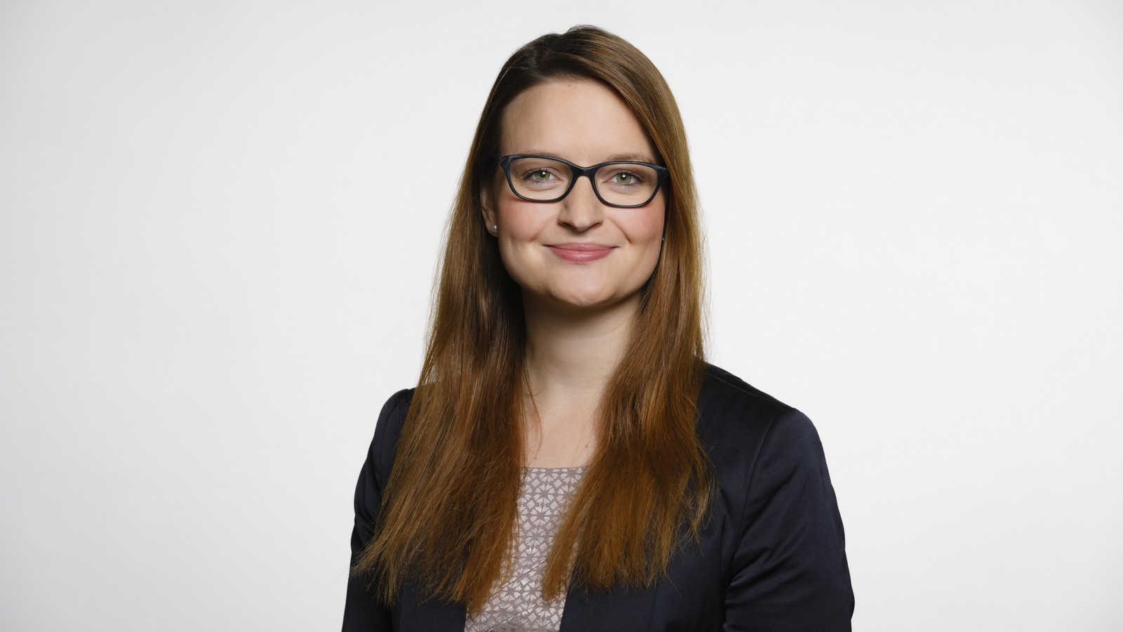 CDU-Abgeordnete Ronja Kemmer kämpft sich nach plötzlichem Tod ihrer Tochter (4) zurück 61 Ronja Kemmer