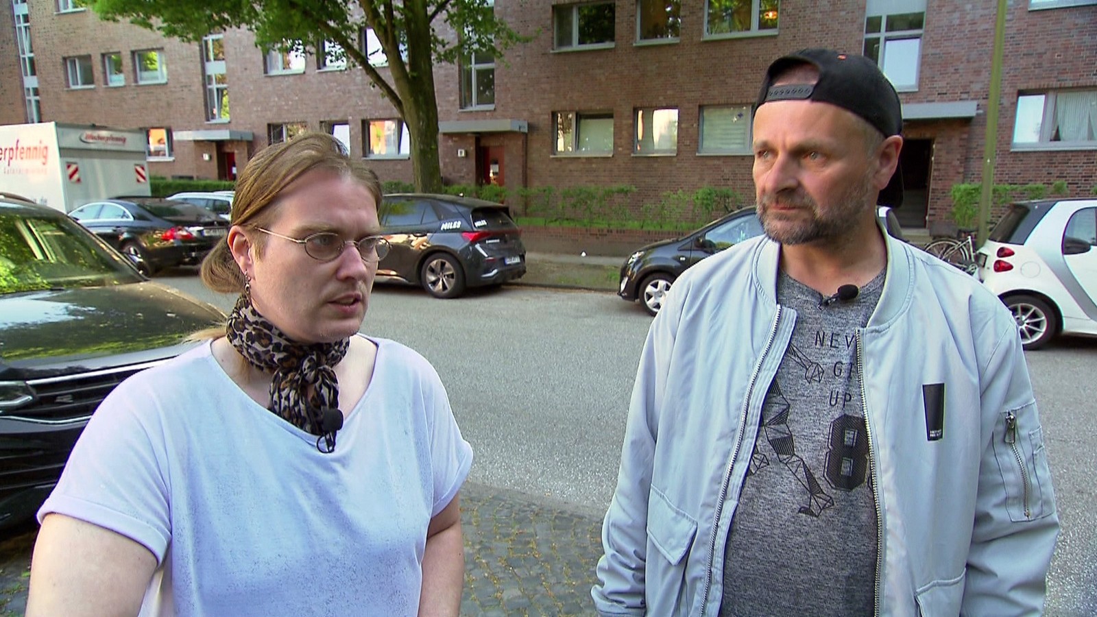 "Hartz Rot Gold": Jessica reduziert Zuckerwürfel wegen ihrer Schwangerschaft - aber raucht einfach weiter 61 Jessica und Olaf aus "Hartz Rot Gold"