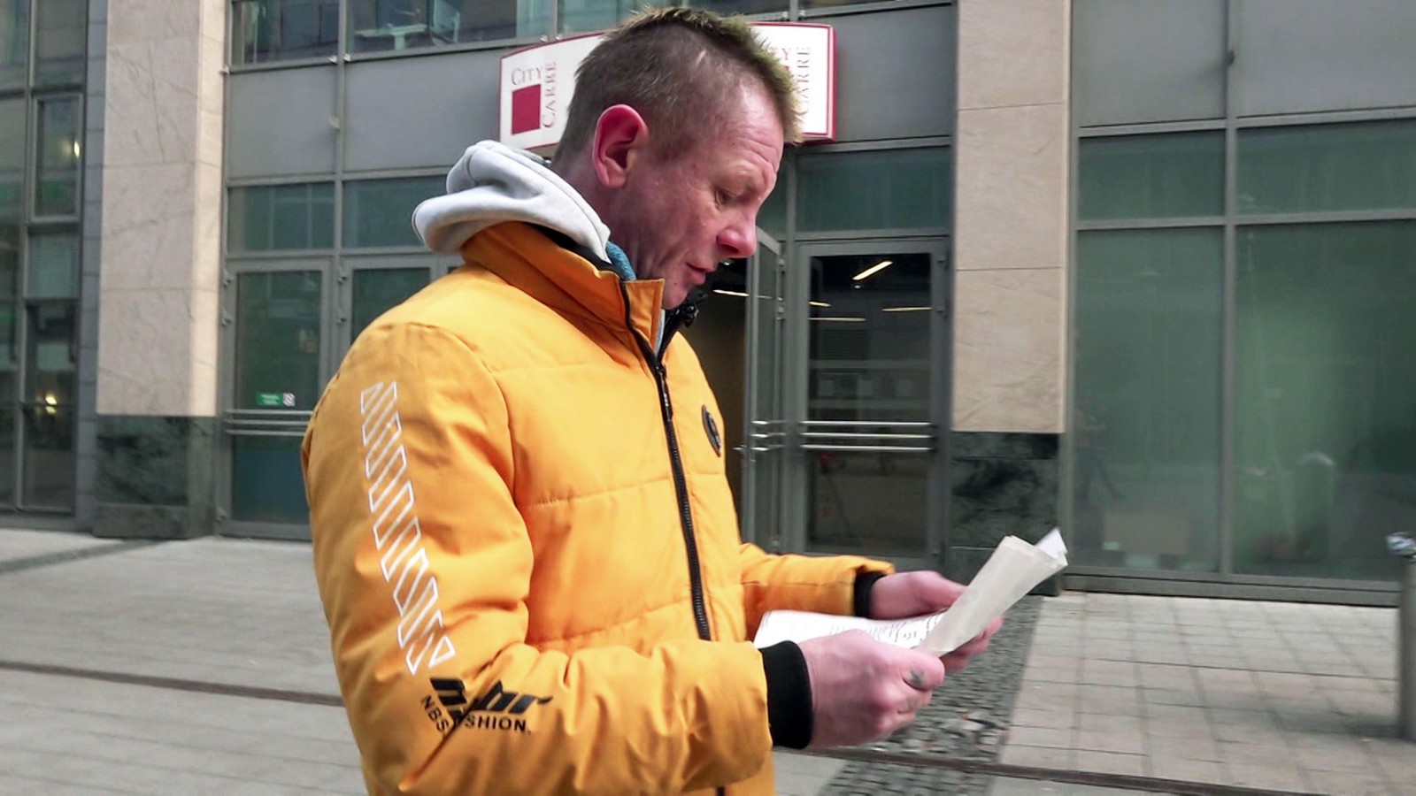"Hartz und herzlich"-Micky: "Komme mit einer Schubkarre voll Geld aus dem Jobcenter" 61 Micky aus "Hartz und herzlich"